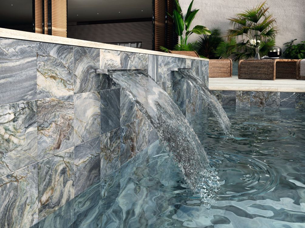 Carrelage piscine effet marbre en cascade - Strapex Maroc